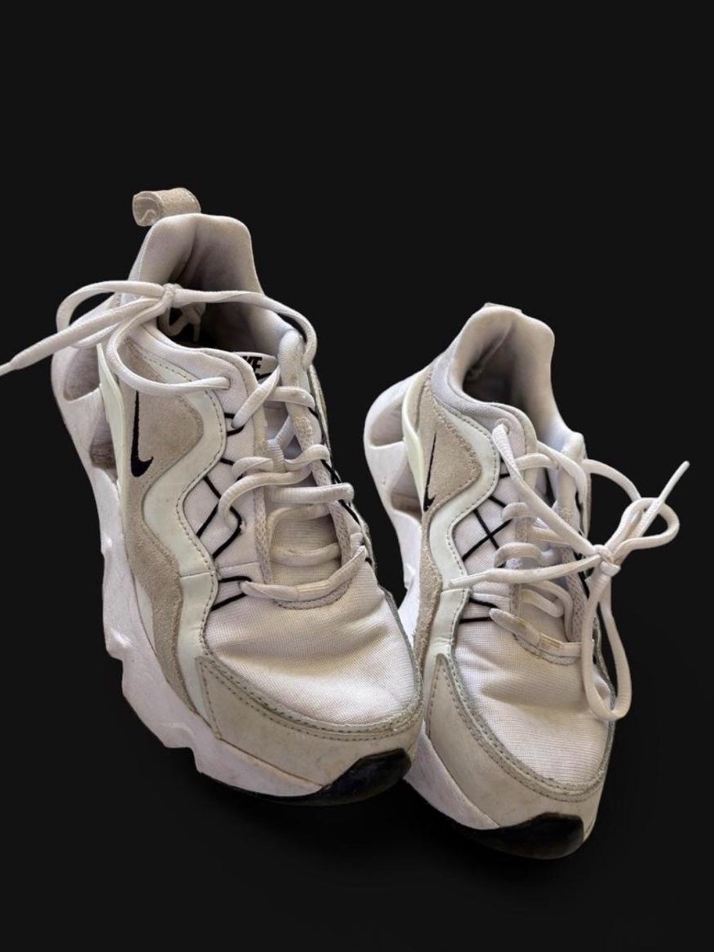 Nike Air Max 2090 white & cream sneakers